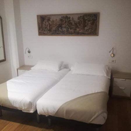 Pension Sarasate Pamplona Exterior foto